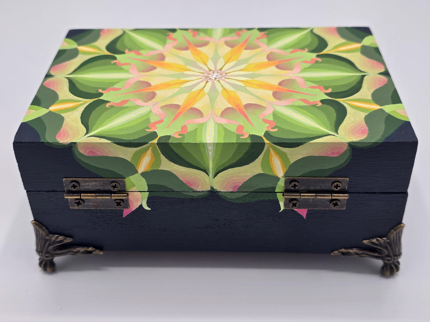 THE BEATRICE - Kaleidoscopic Burst Design in Green (Small)