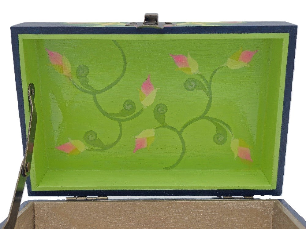 THE BEATRICE - Kaleidoscopic Burst Design in Green (Small)