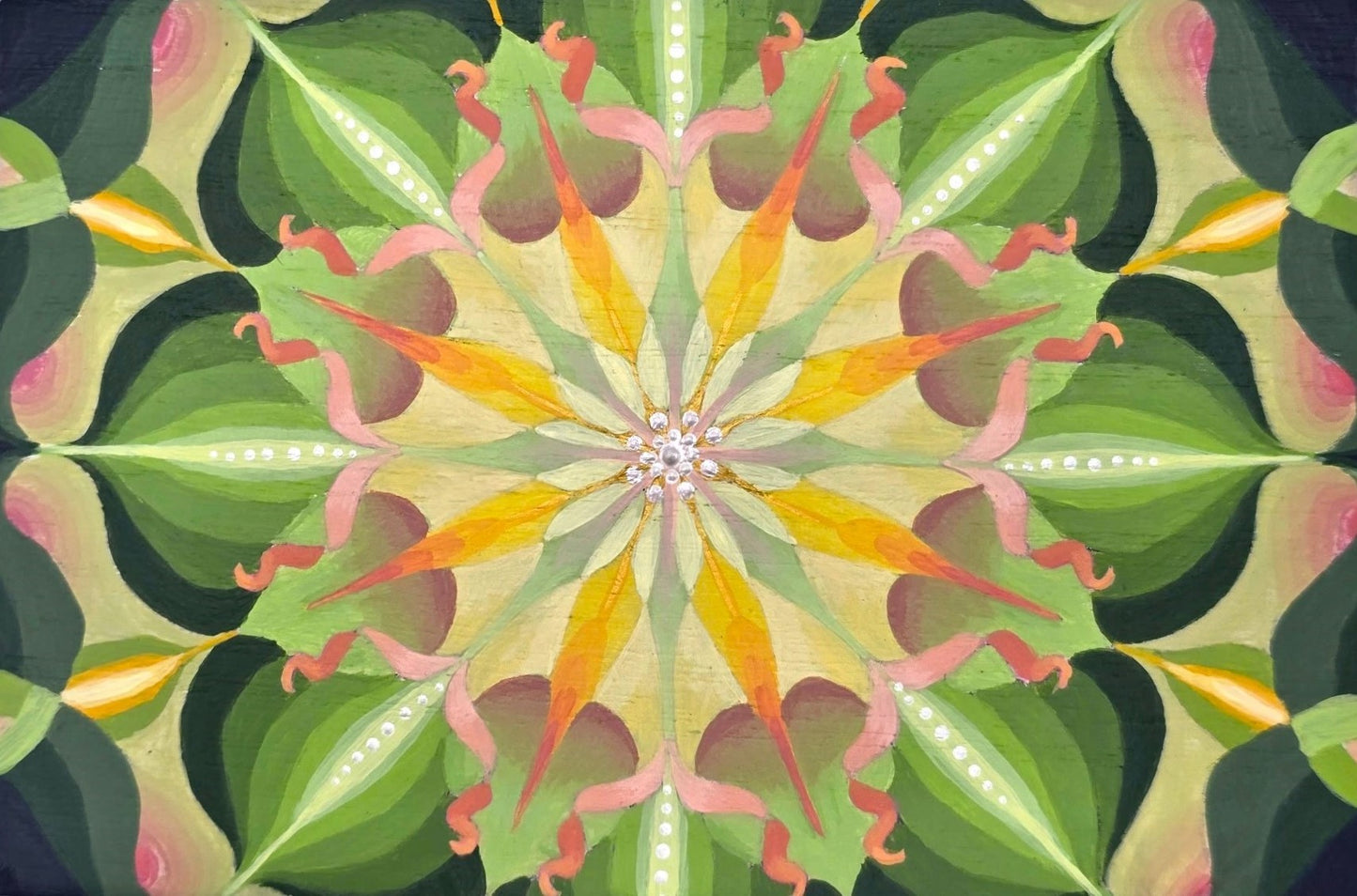 THE BEATRICE - Kaleidoscopic Burst Design in Green (Small)