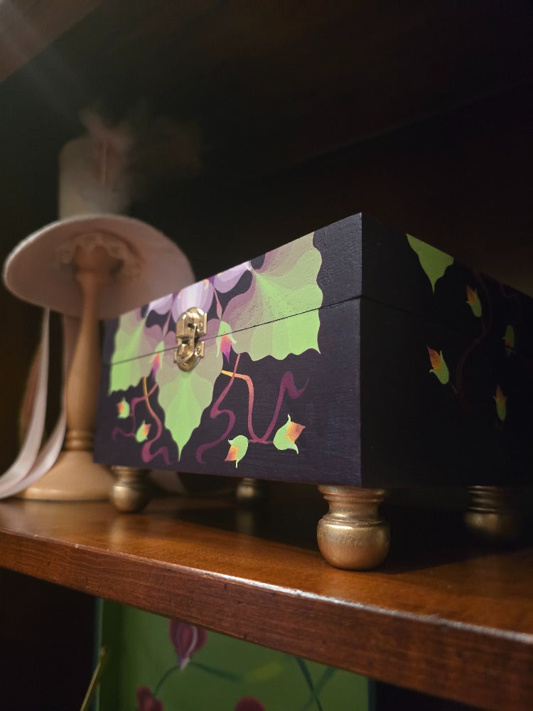 THE TEDDY - Kaleidoscopic Burst Design in Green and Purple (Large)