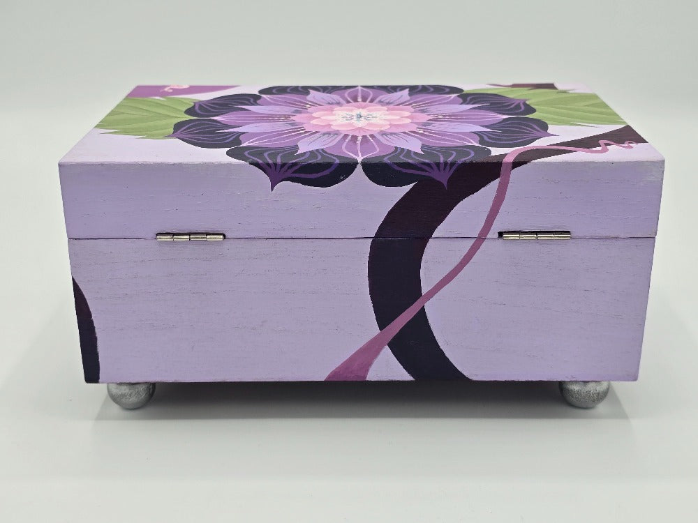 THE UNA MAY - Kaleidoscopic Floral Design in Purple (Large)